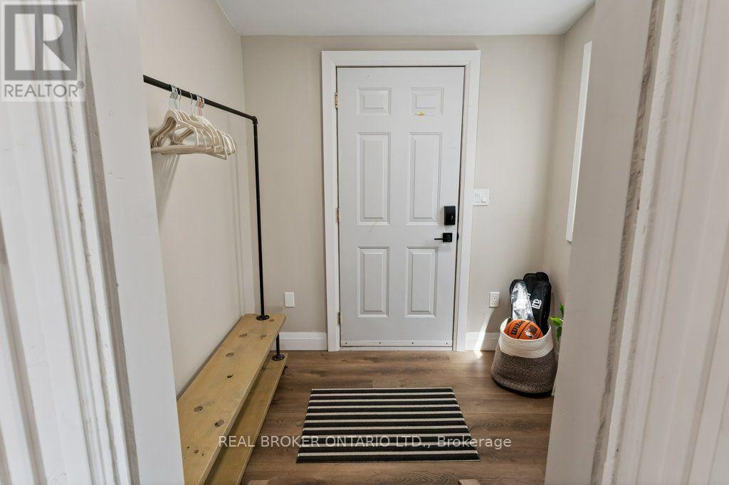 493 Crosby Avenue, Burlington, ON