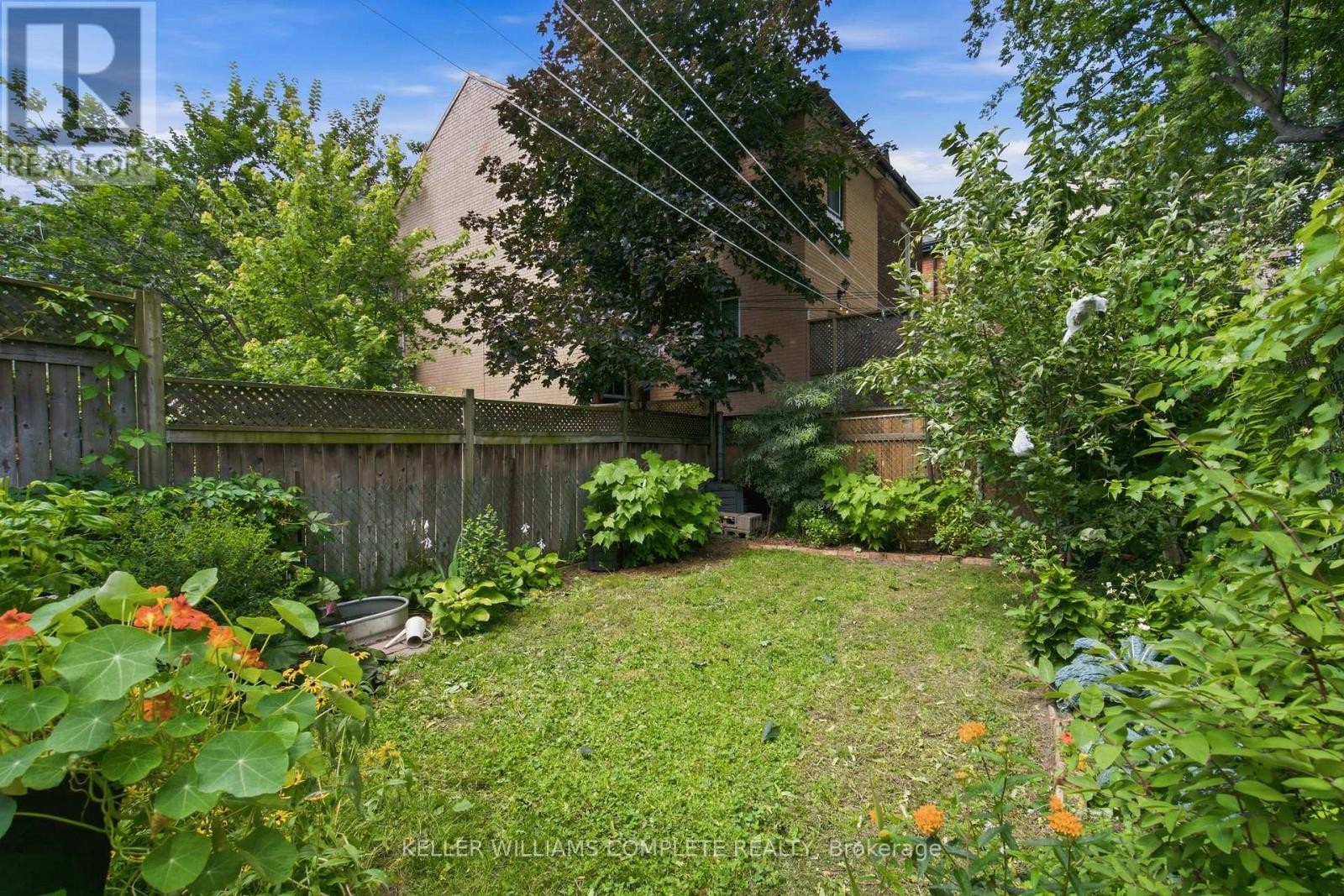 22 Spring Street, Hamilton, ON