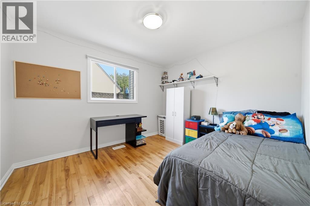 Main floor bedroom - 35 Perth Road, Kitchener, ON