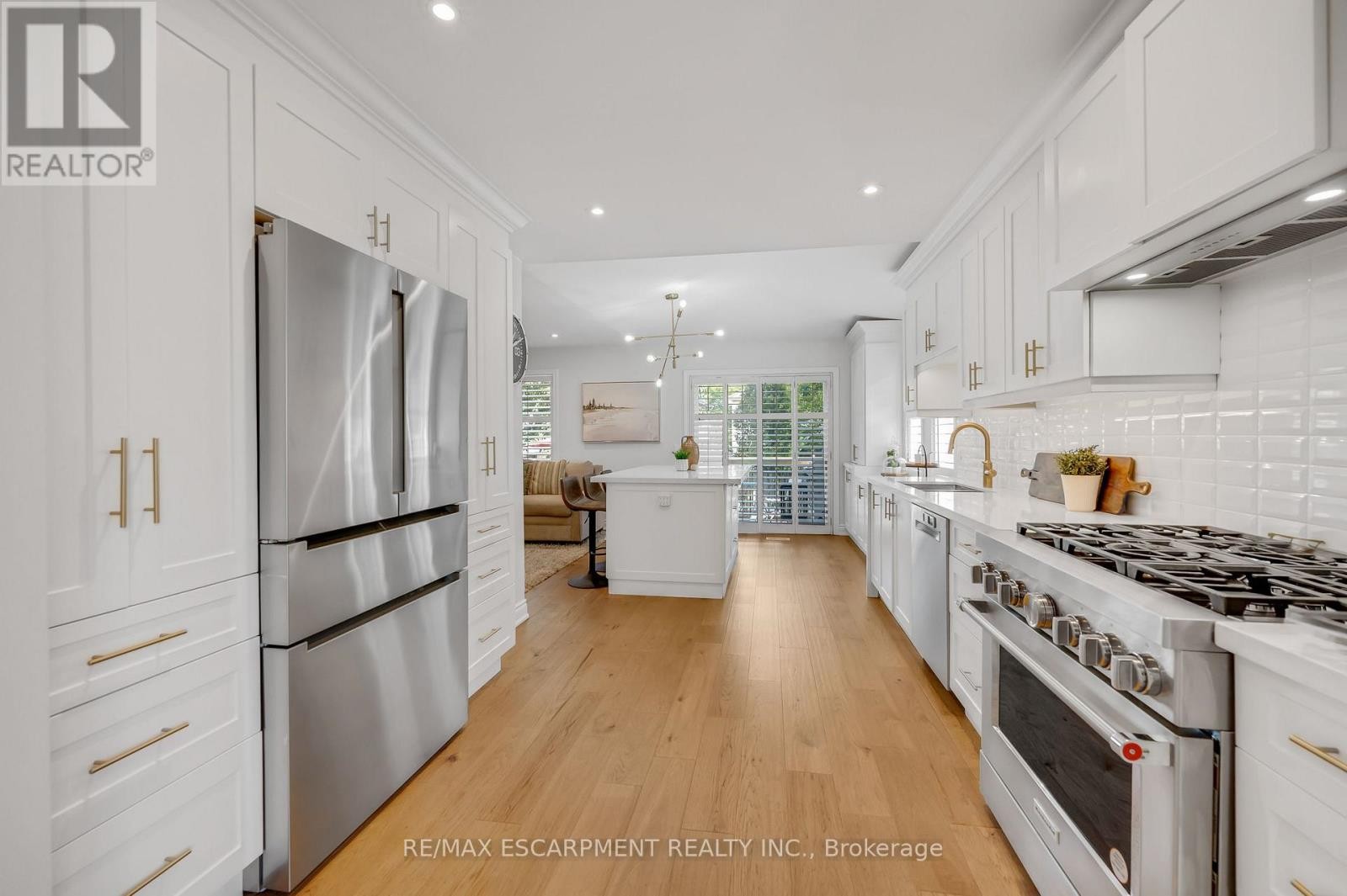 Custom Kitchen - 4013 Jarvis Crescent, Burlington, ON