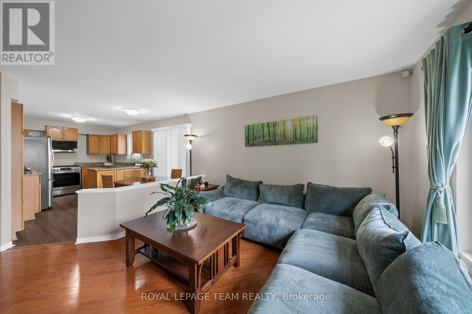 6524 Tooney Drive, Ottawa, ON