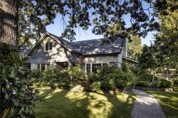 1387 St. David St Oak Bay, BC V8S 4Z2