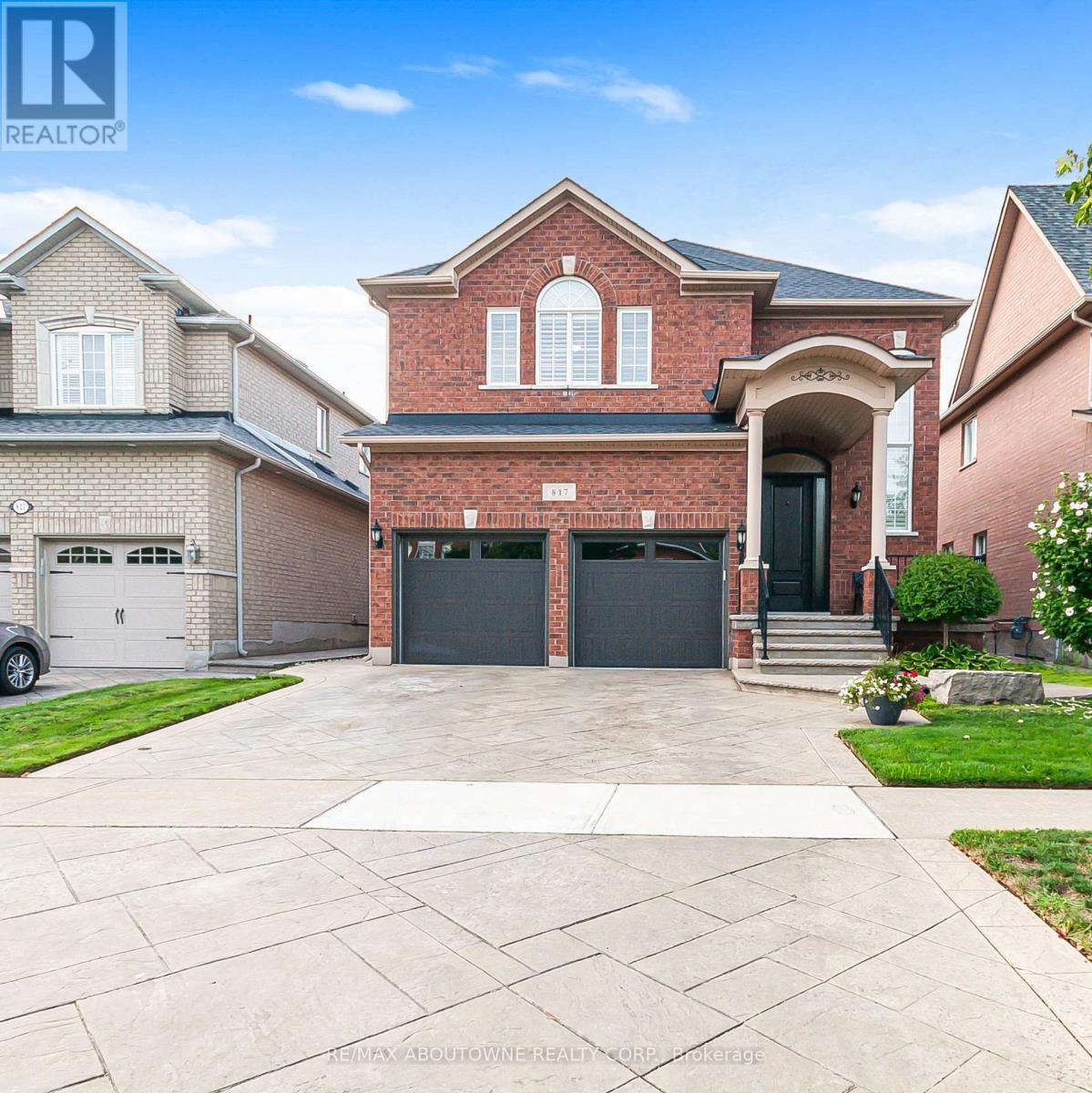 817 Brass Winds Place, Mississauga, ON