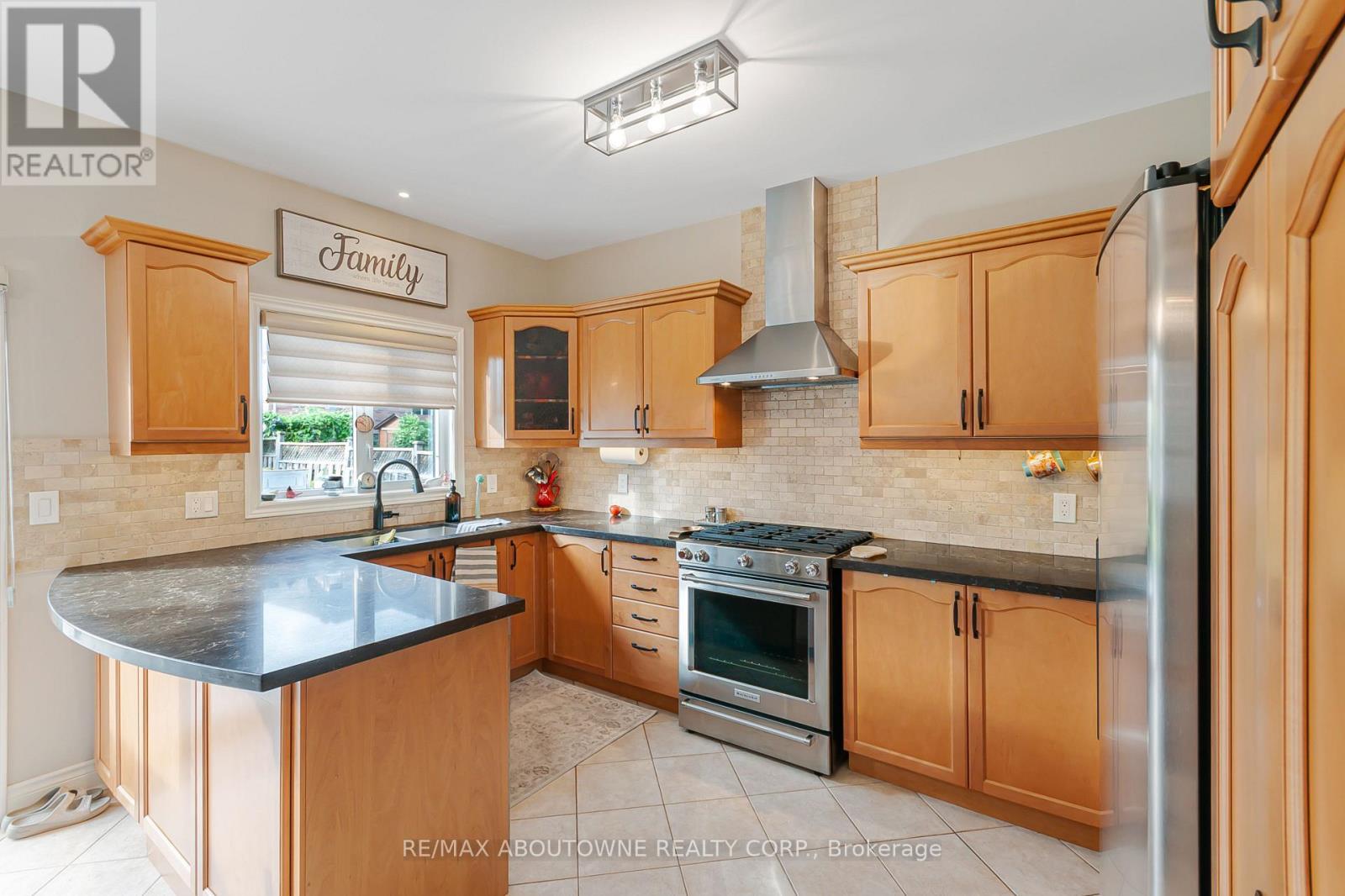 817 Brass Winds Place, Mississauga, ON
