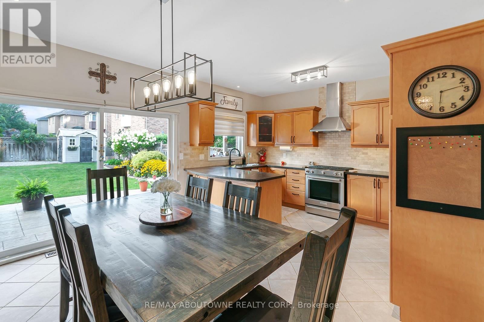 817 Brass Winds Place, Mississauga, ON