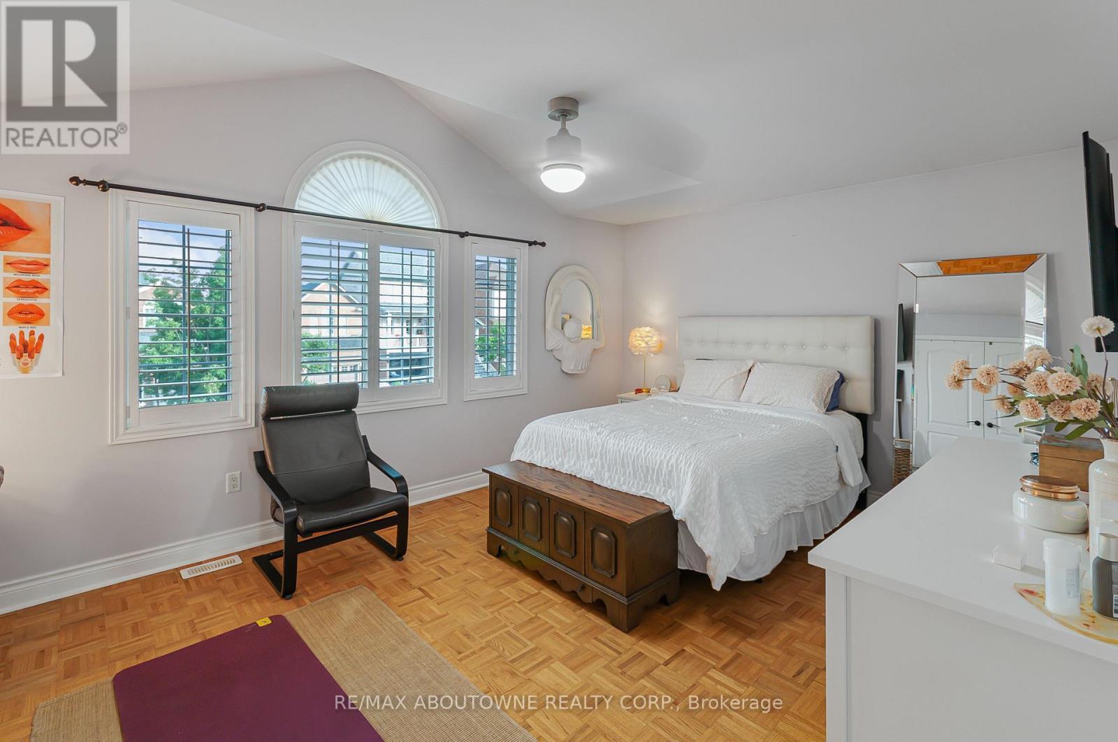 817 Brass Winds Place, Mississauga, ON