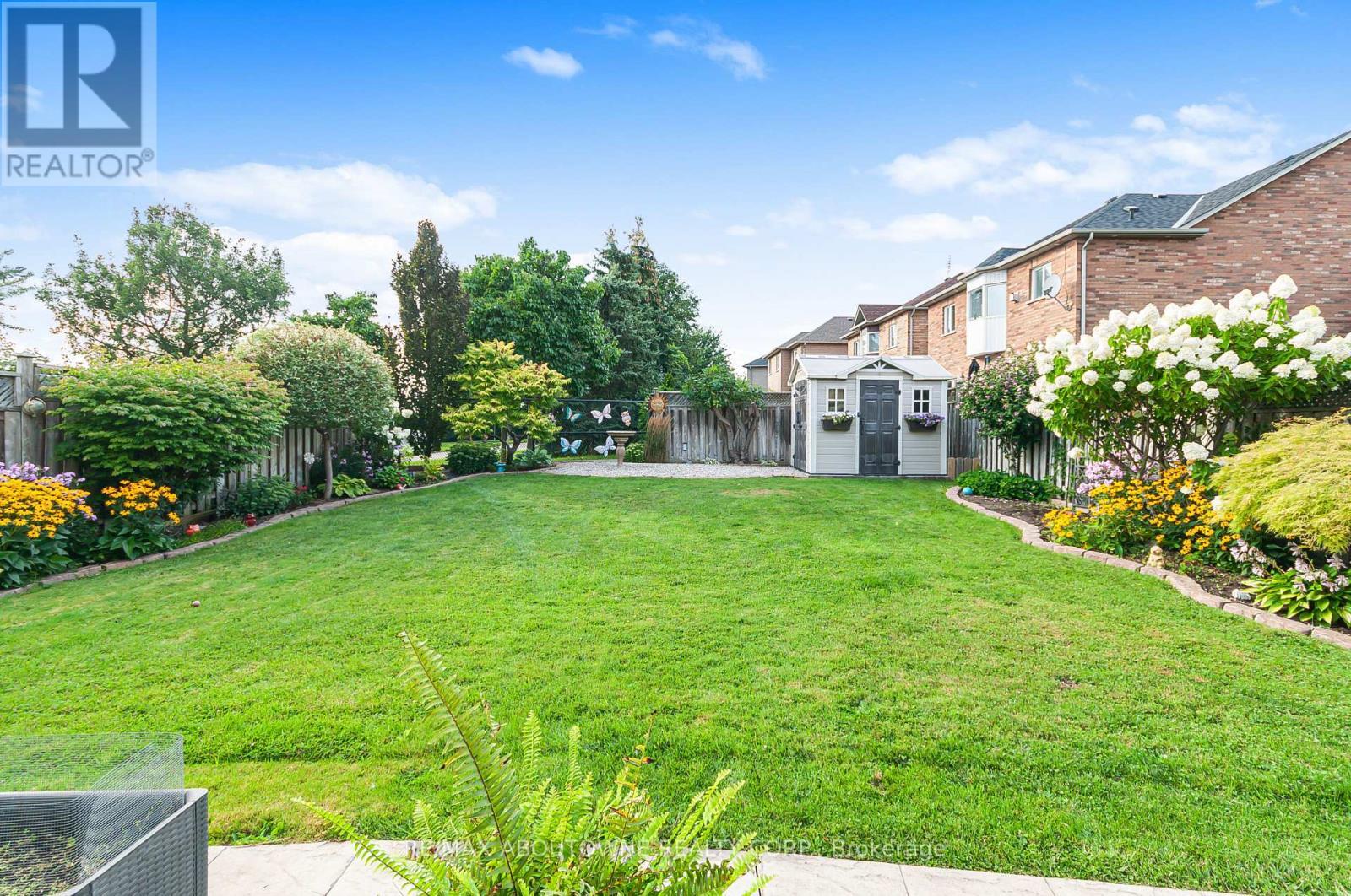 817 Brass Winds Place, Mississauga, ON