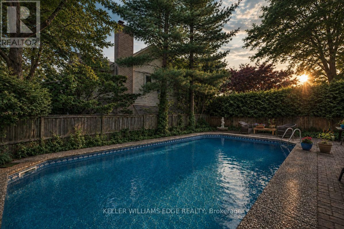 280 Penn Drive, Burlington, ON
