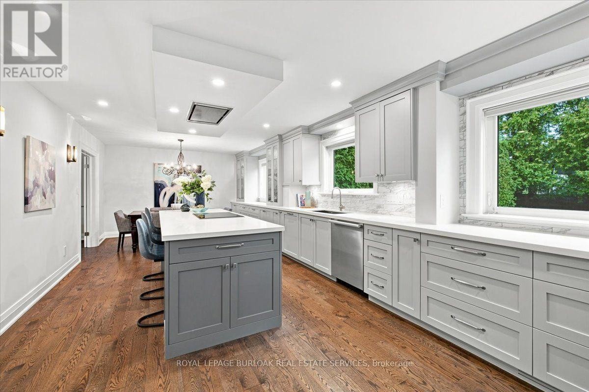 4430 Hawthorne Drive, Burlington, ON