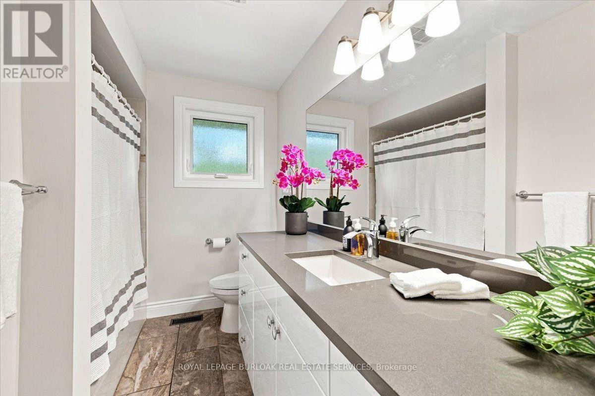 4430 Hawthorne Drive, Burlington, ON