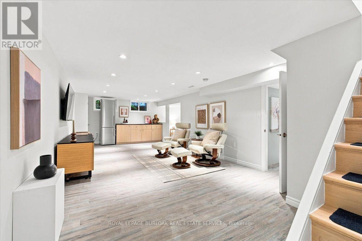4430 Hawthorne Drive, Burlington, ON