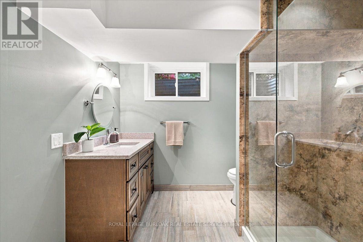 4430 Hawthorne Drive, Burlington, ON
