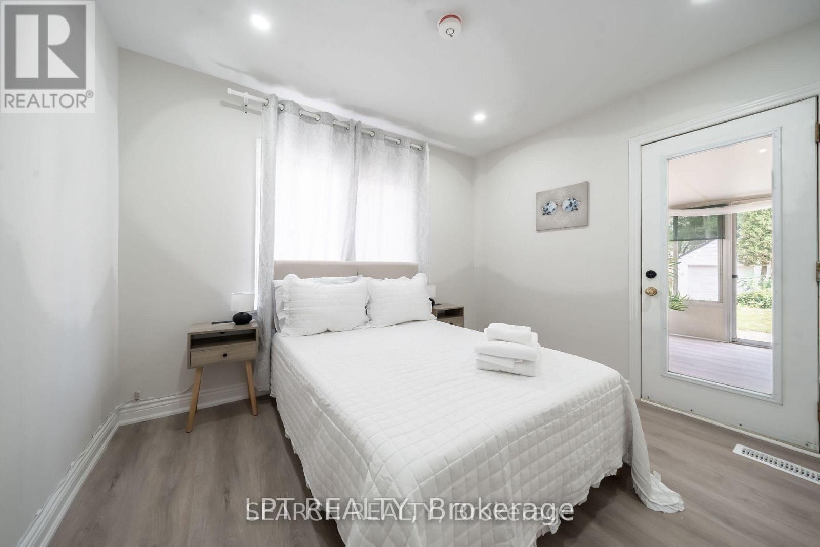 1079 Deta Road, Mississauga, ON