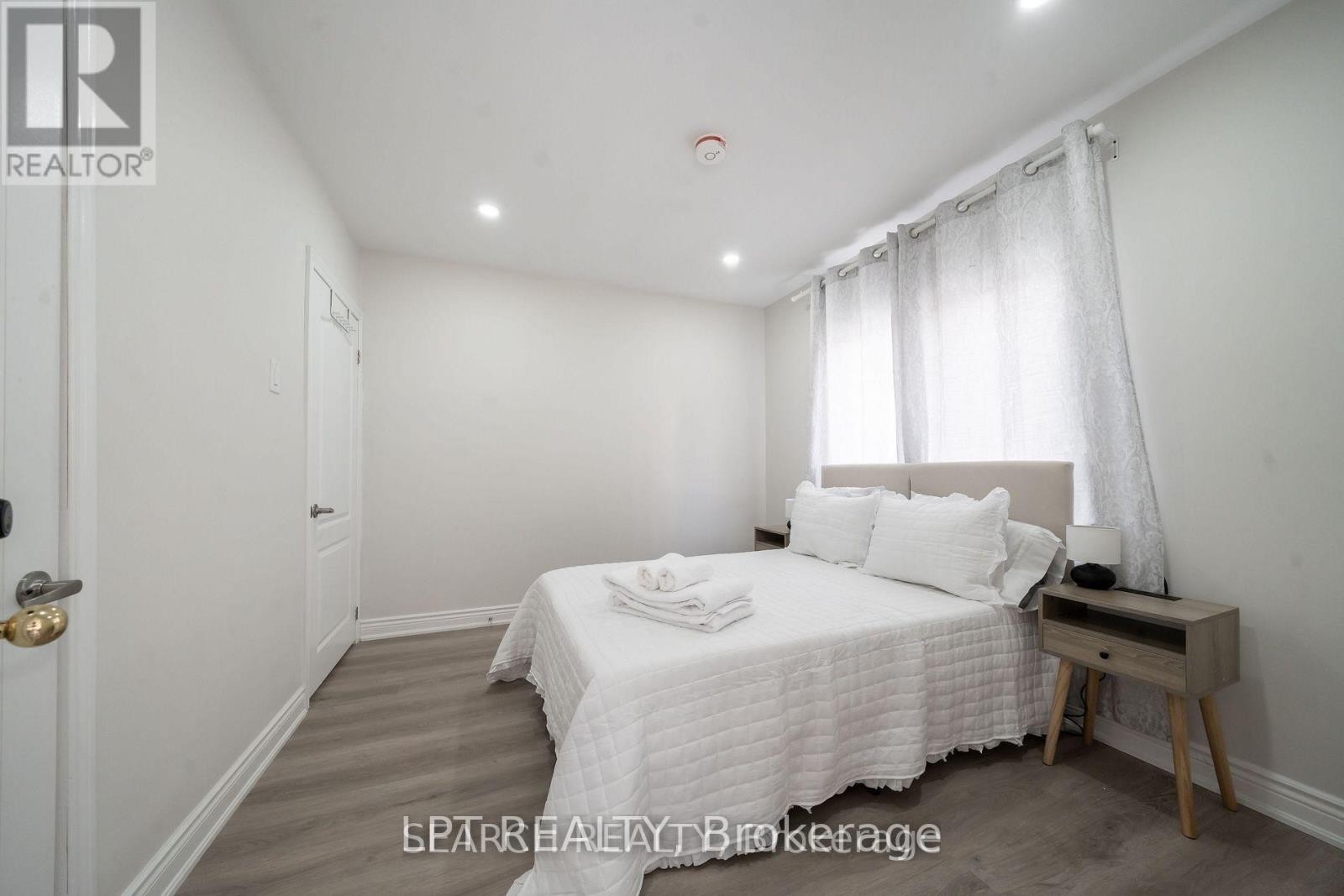 1079 Deta Road, Mississauga, ON
