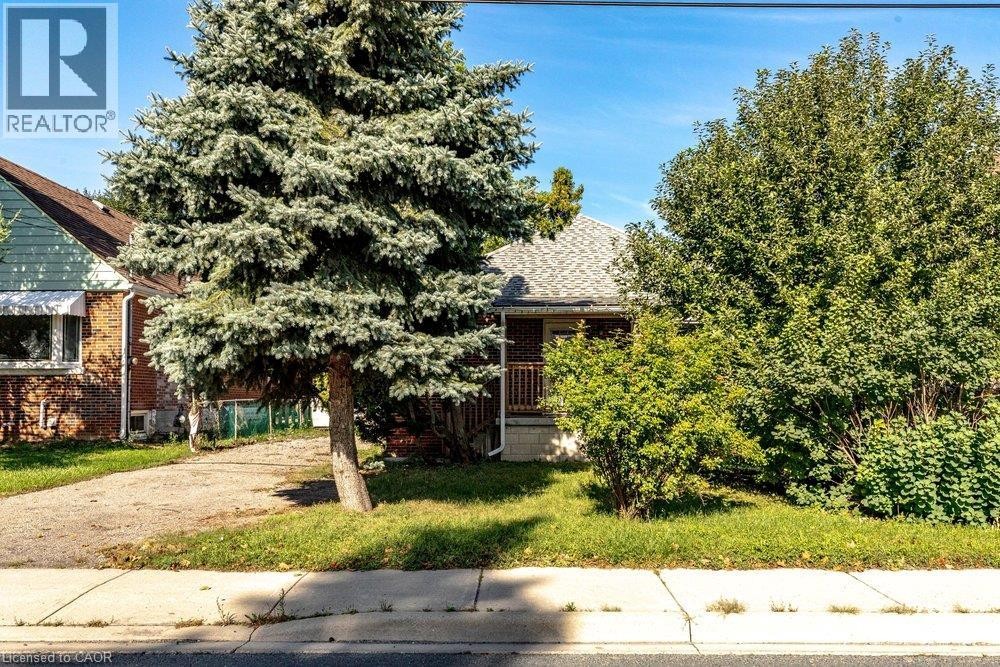 Additional content - 860 Garth Street, Hamilton, ON