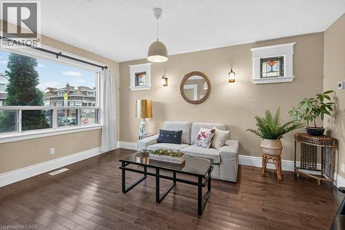 50 Wexford Avenue S, Hamilton, ON 