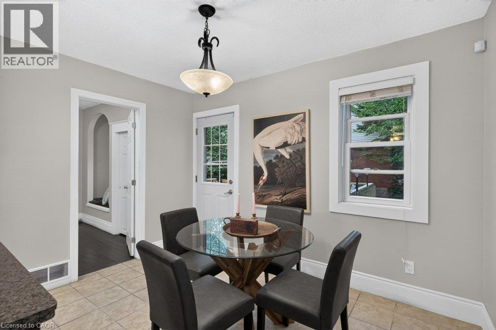 50 Wexford Avenue S, Hamilton, ON