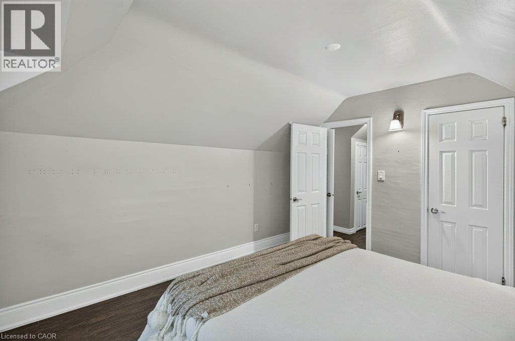 50 Wexford Avenue S, Hamilton, ON