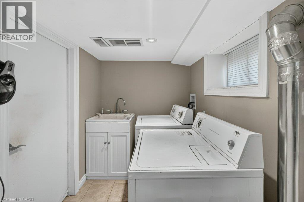 50 Wexford Avenue S, Hamilton, ON