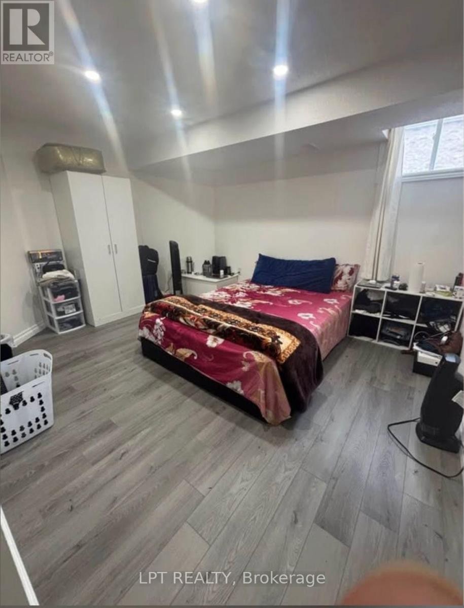 32 Apple Ridge Drive, Kitchener, ON