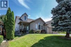 151 MOORE Crescent Hamilton, ON L9G 4Z9