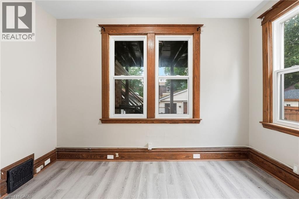 63 Melrose Avenue S, Hamilton, ON