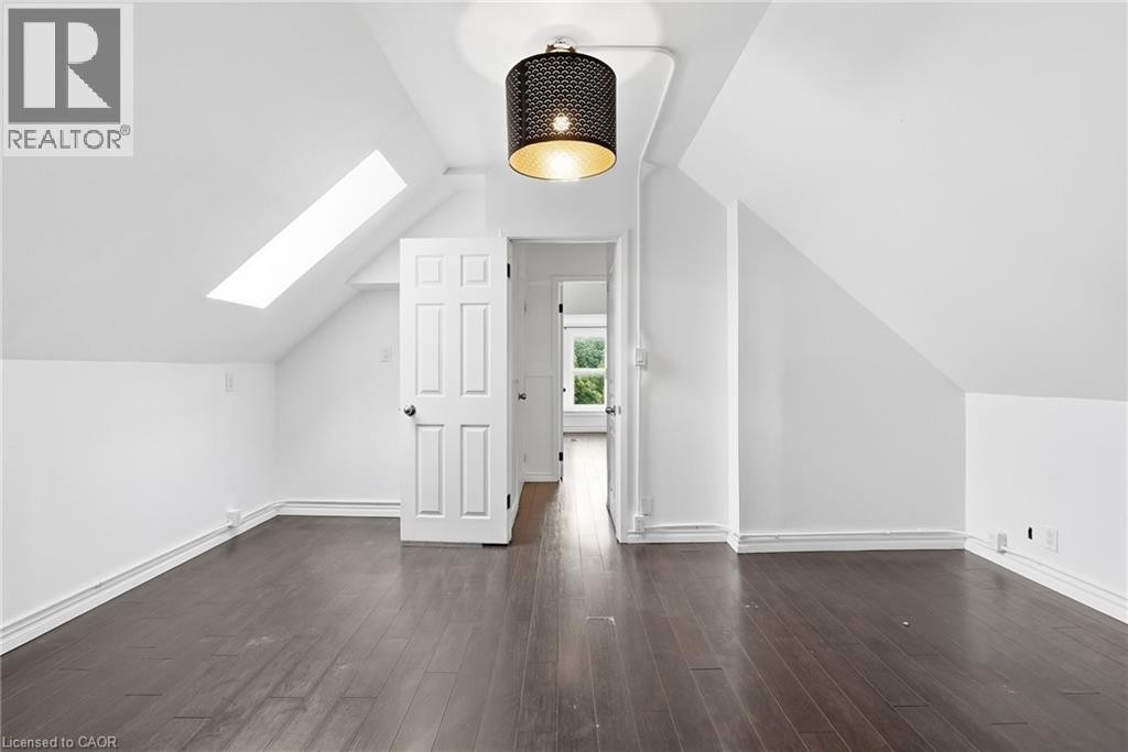 top floor bedroom - 63 Melrose Avenue S, Hamilton, ON