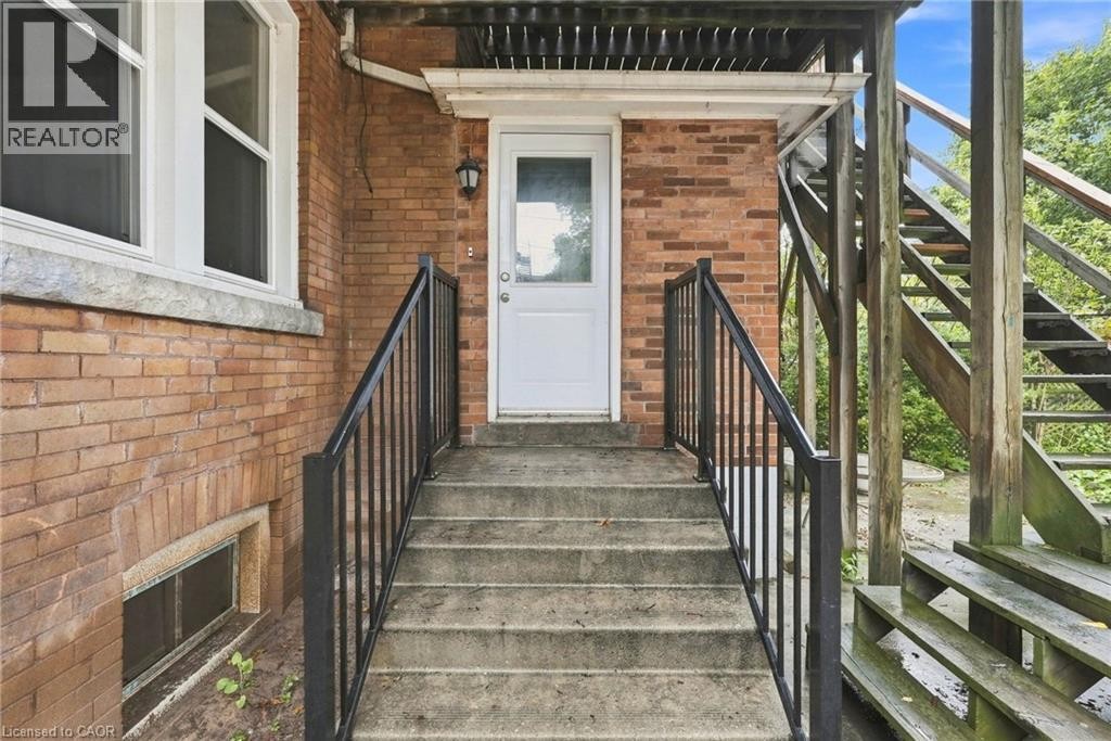 63 Melrose Avenue S, Hamilton, ON
