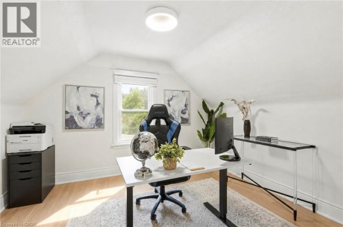 1500 King Street E, Hamilton, ON 