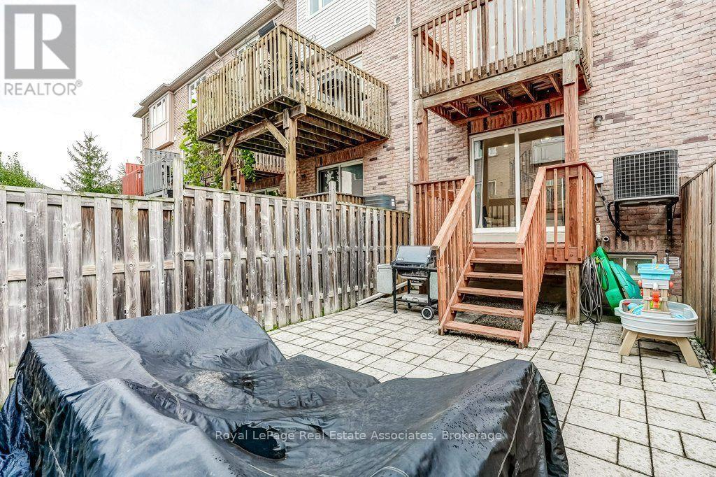 Back yard - 7222 Deanlee Court, Mississauga, ON