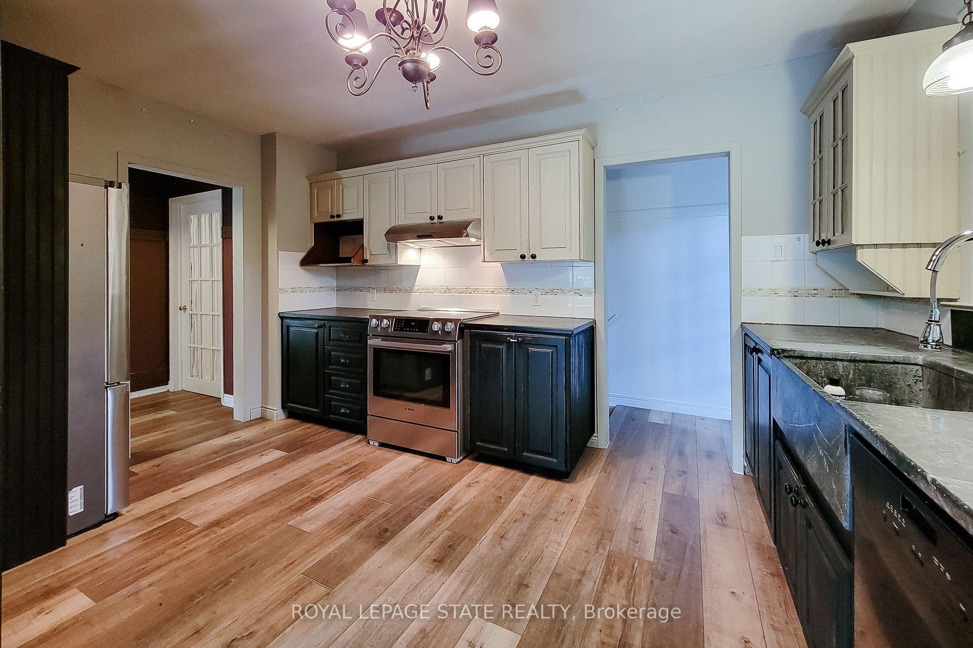 1359 Mountain Grove Avenue, Burlington, ON