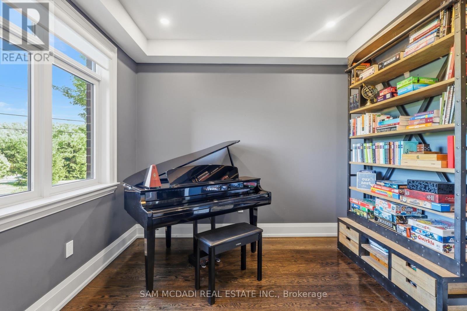 962 Fredonia Drive, Mississauga, ON