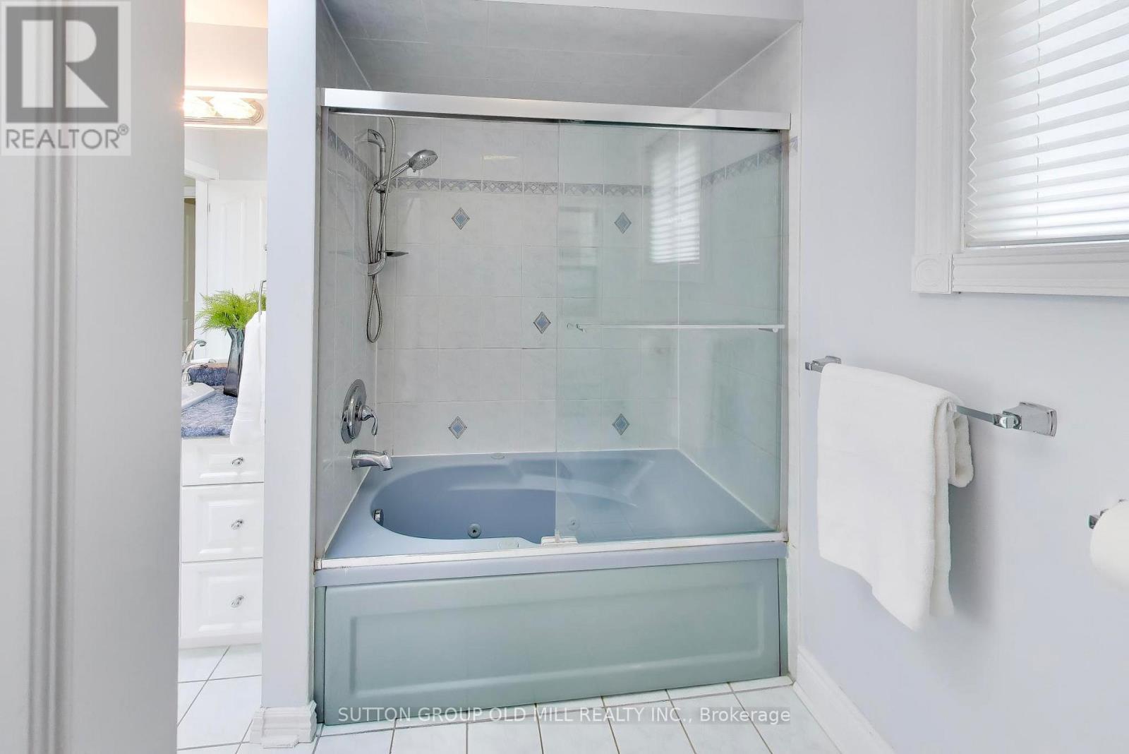 251 Chalfield Lane, Mississauga, ON