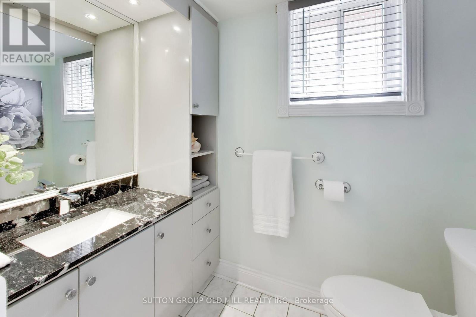 251 Chalfield Lane, Mississauga, ON