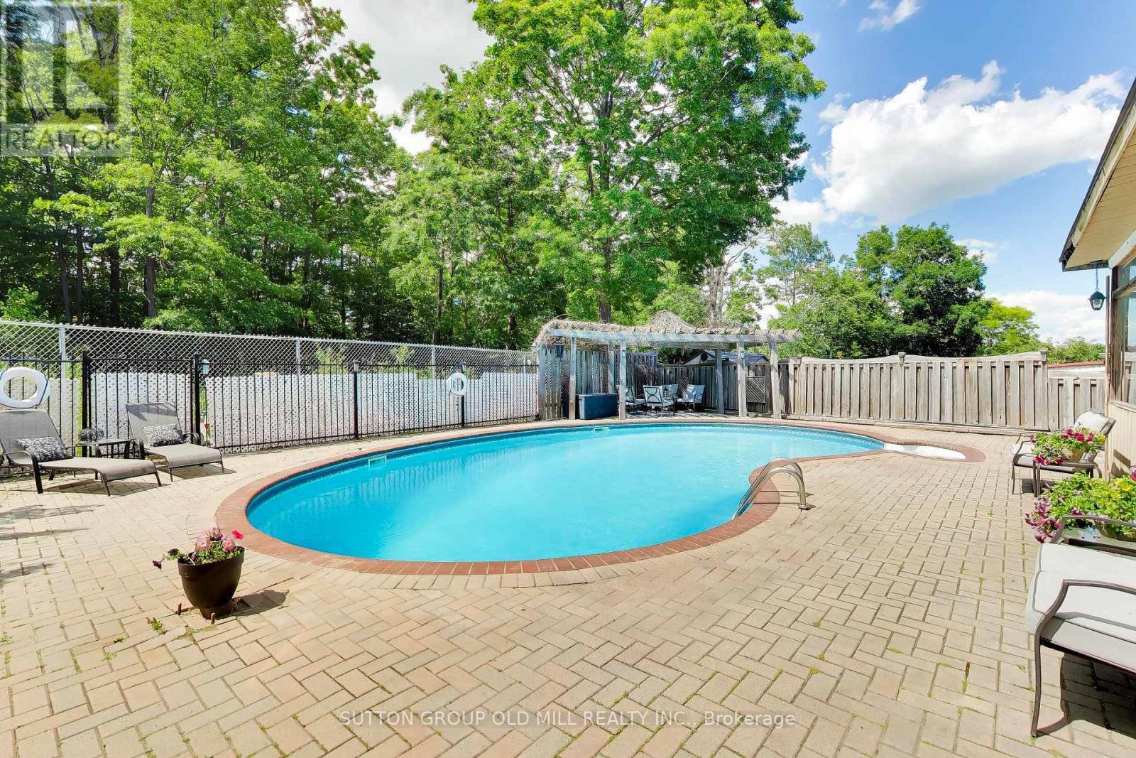 251 Chalfield Lane, Mississauga, ON