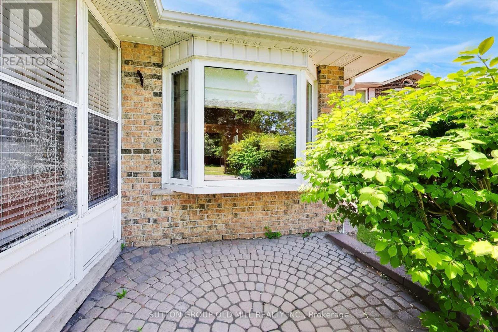 251 Chalfield Lane, Mississauga, ON