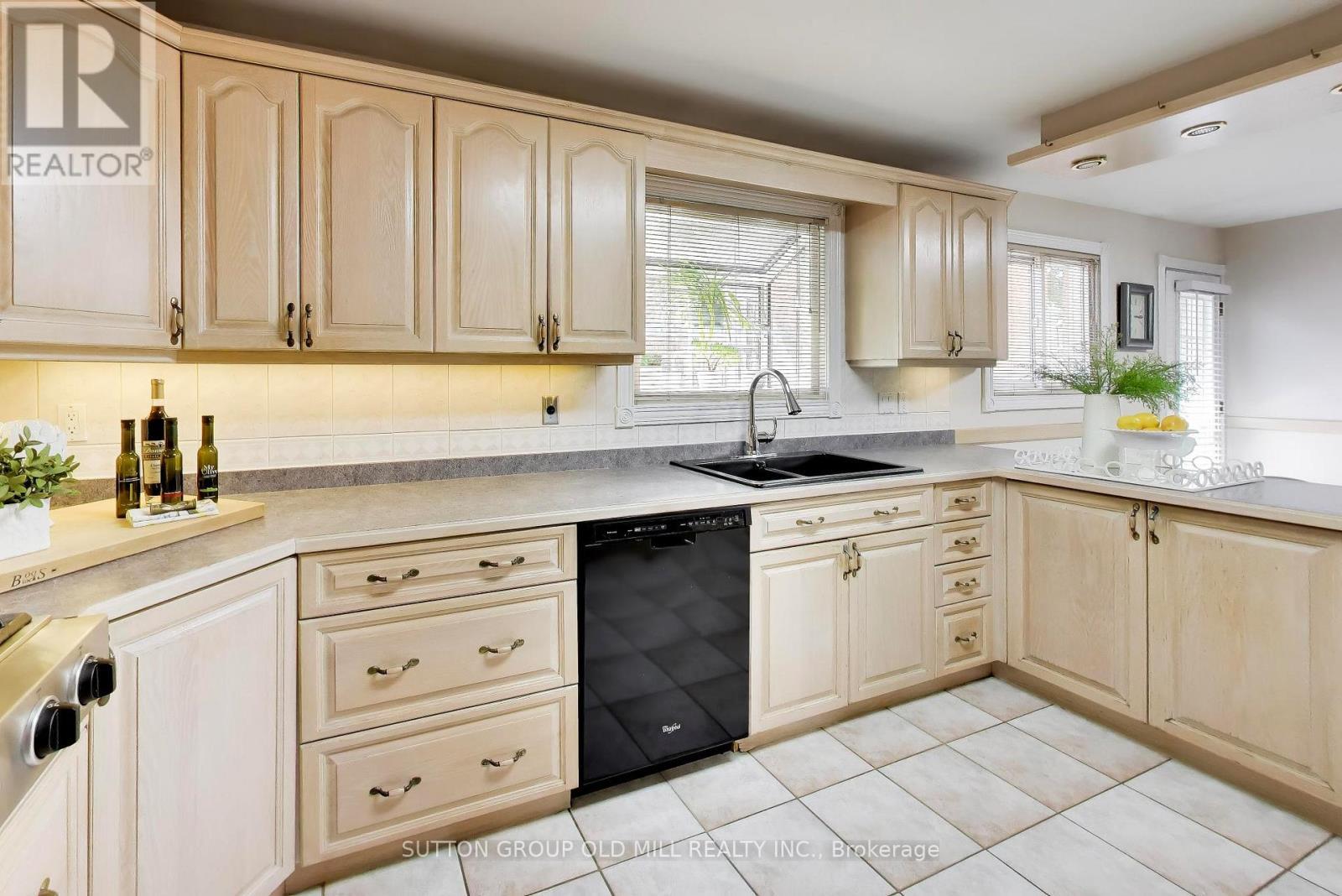 251 Chalfield Lane, Mississauga, ON