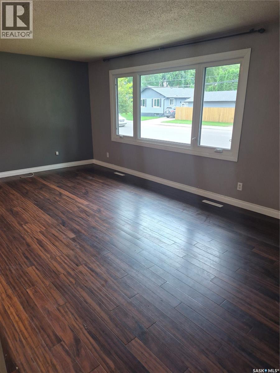 403 Ruth Street E, Saskatoon, SK