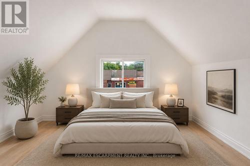 VIRTUALLY STAGED - 1062 Cannon Street E, Hamilton, ON 