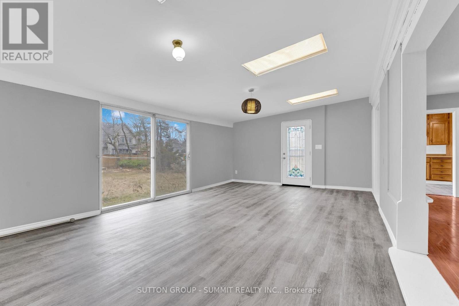 17 Ben Machree Drive, Mississauga, ON