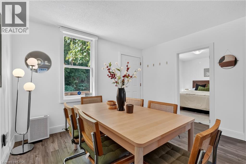 225 Charlton Avenue E, Hamilton, ON