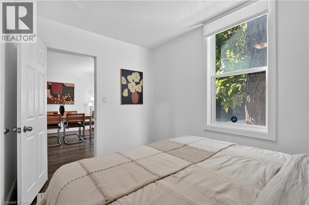 225 Charlton Avenue E, Hamilton, ON