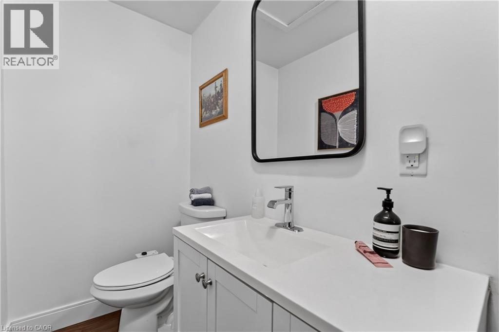 225 Charlton Avenue E, Hamilton, ON