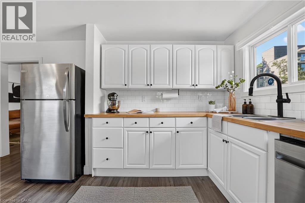 225 Charlton Avenue E, Hamilton, ON