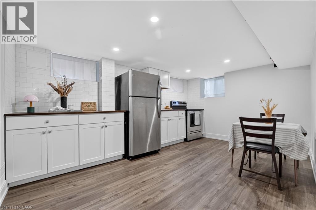 225 Charlton Avenue E, Hamilton, ON