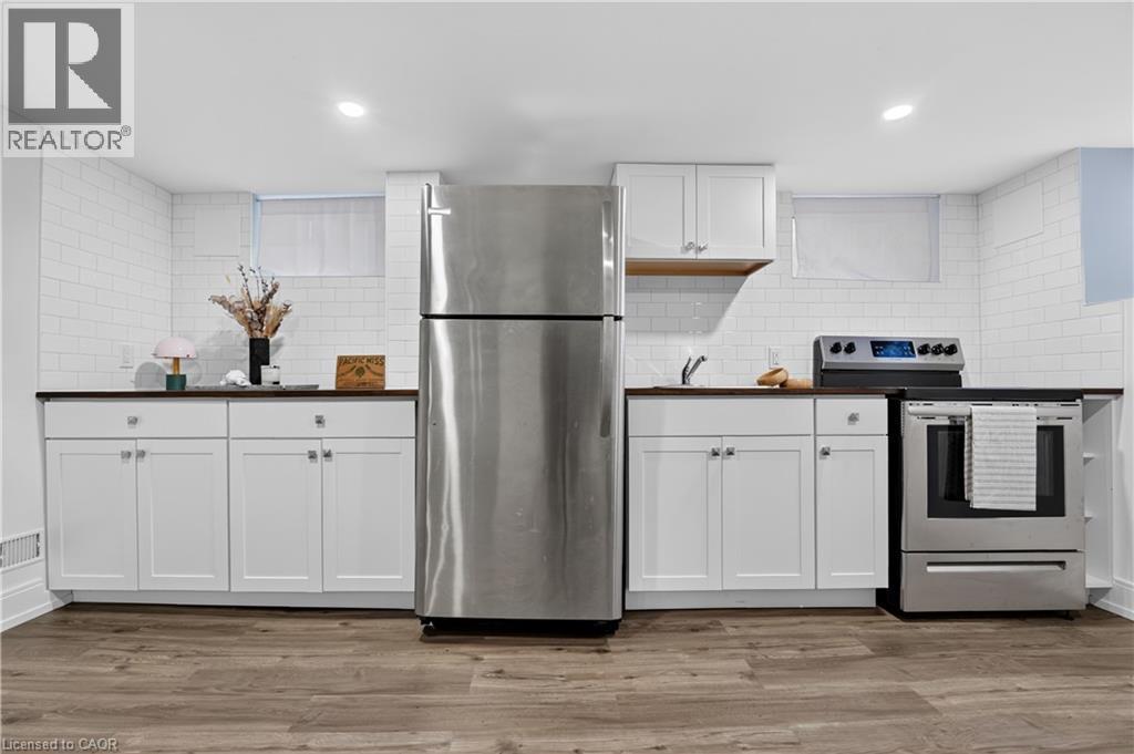 225 Charlton Avenue E, Hamilton, ON