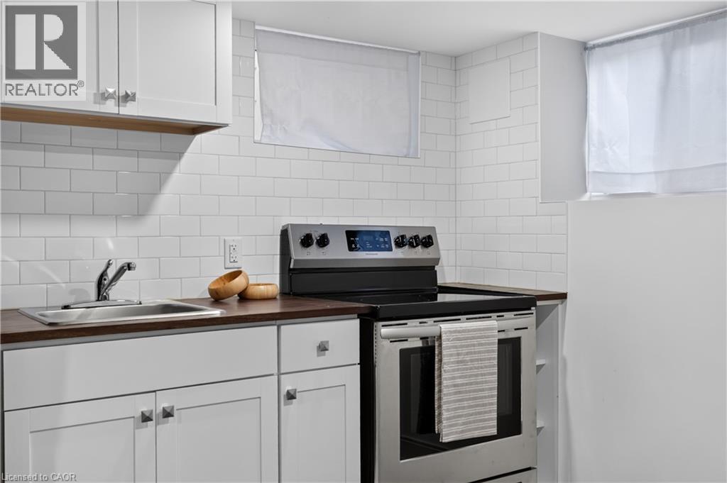 225 Charlton Avenue E, Hamilton, ON