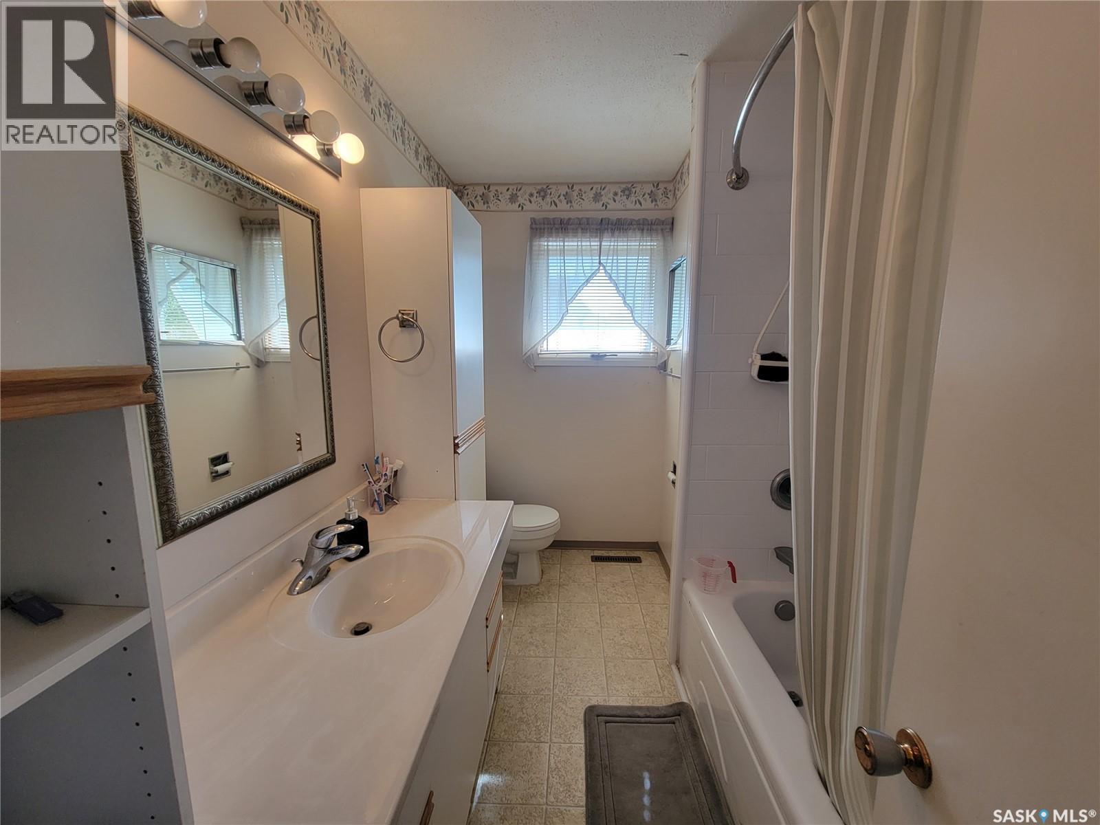 440 4Th Avenue W, Unity, SK