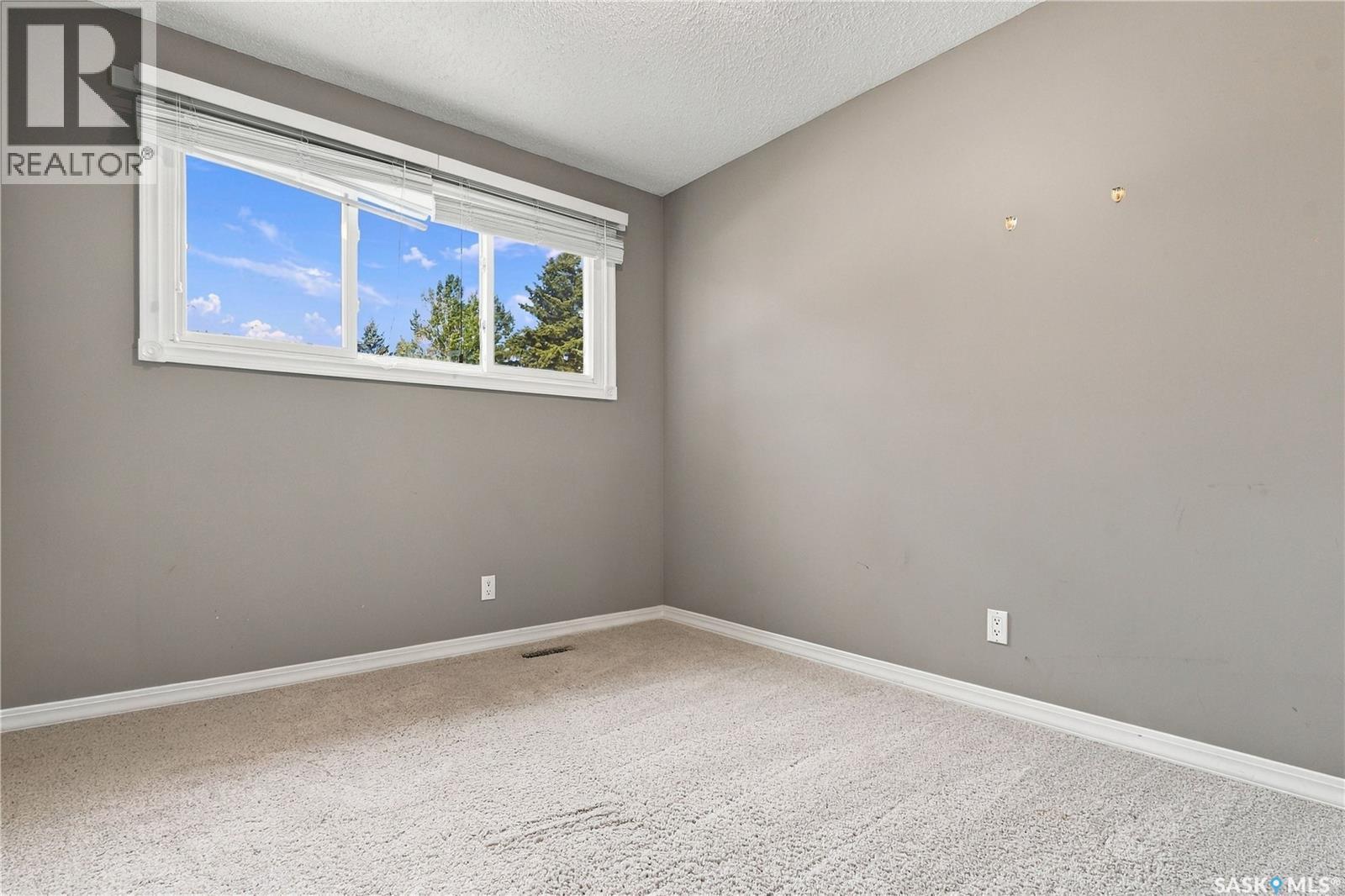 421 Birch Crescent, Saskatoon, SK
