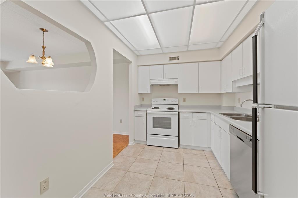 702-3855 Southwinds Drive, Windsor, ON